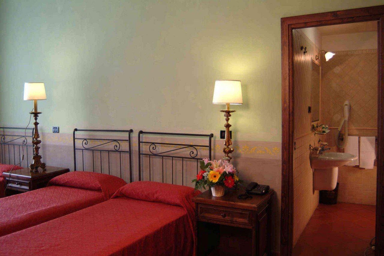 Bed and Breakfast Domus Sessoriana Rzym Zewnętrze zdjęcie